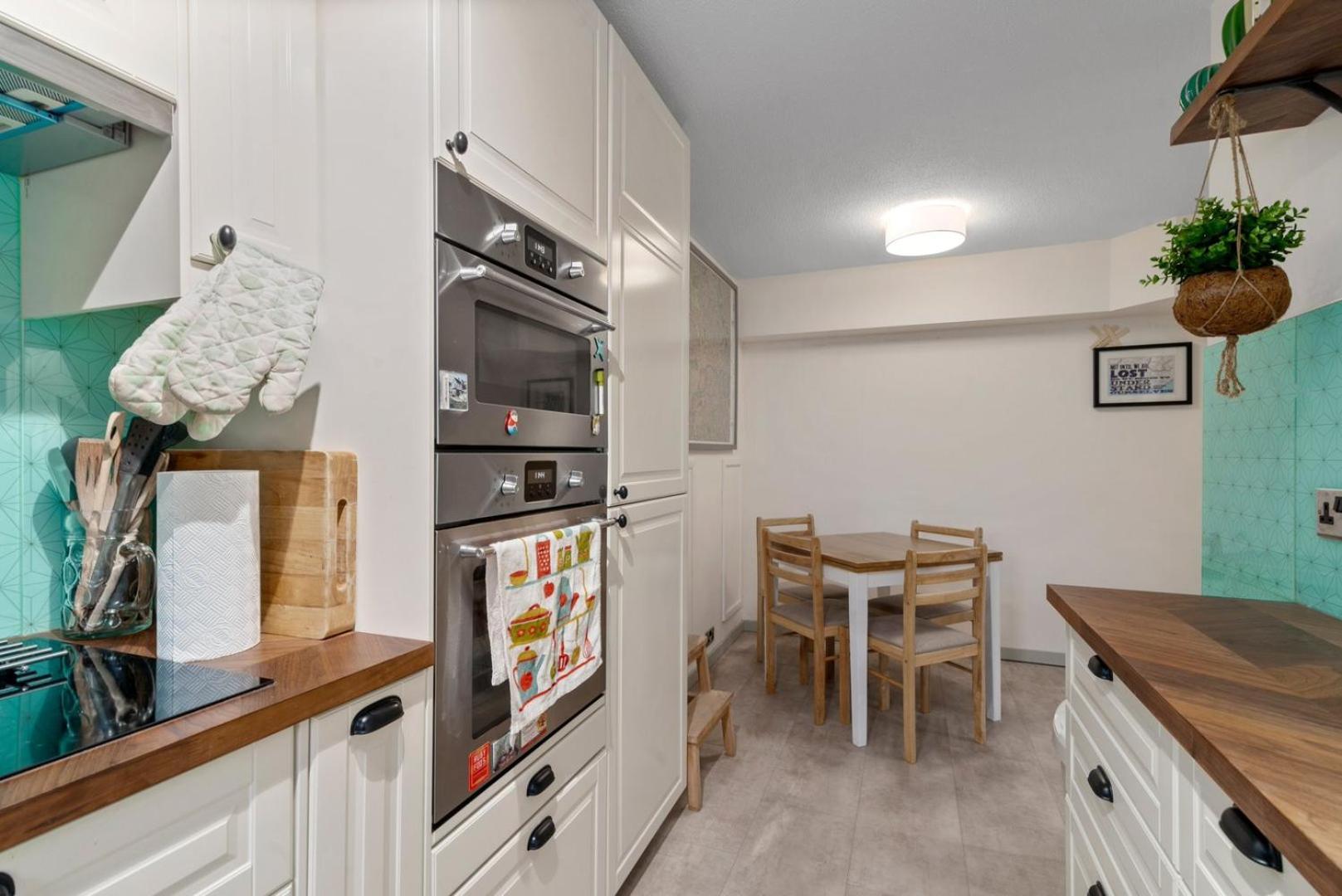 런던 Guestready - Beautiful 2Br Townhouse W Garden 빌라 외부 사진